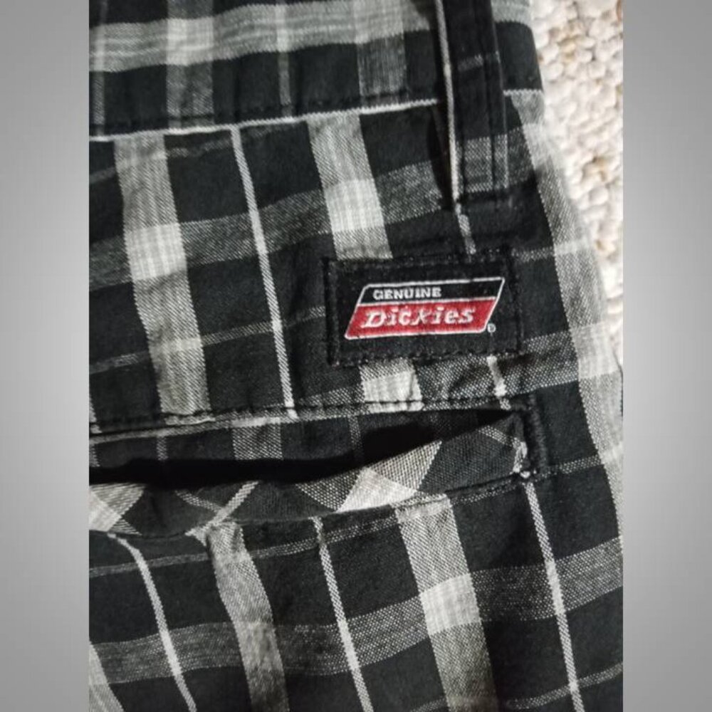 🔥 3/$20 Genuine Dickies shorts men's size 33 - Picture 5 of 5